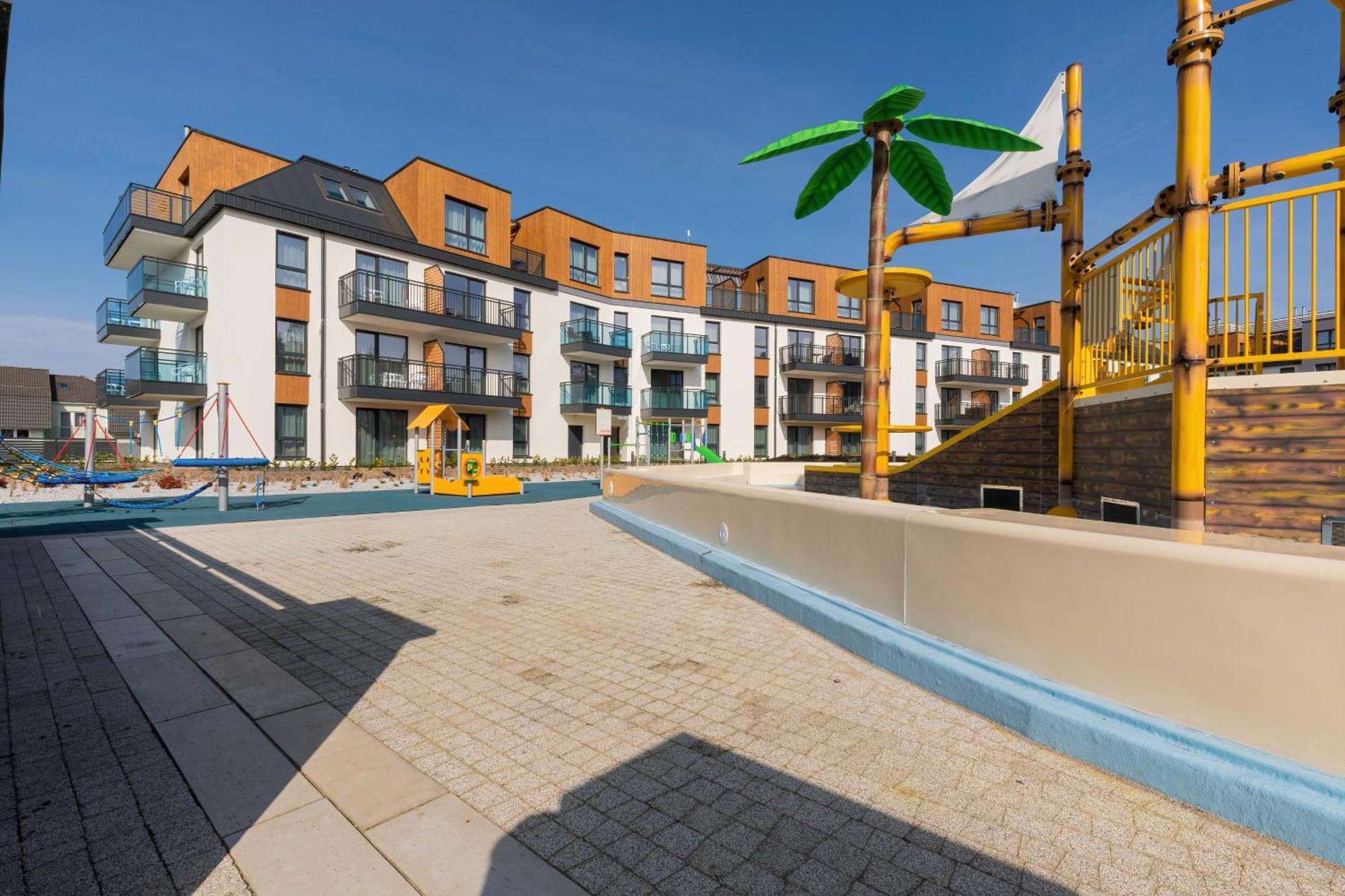 Bel Mare Resort Apartment With Parking By Noclegi Renters ミエンジズドロイェ エクステリア 写真